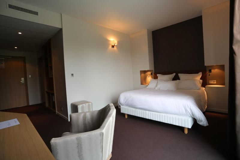 เลอ โกนิน - มงโซ เล มีน Hotel มองต์ซู-เลส์-มินส์ ภายนอก รูปภาพ